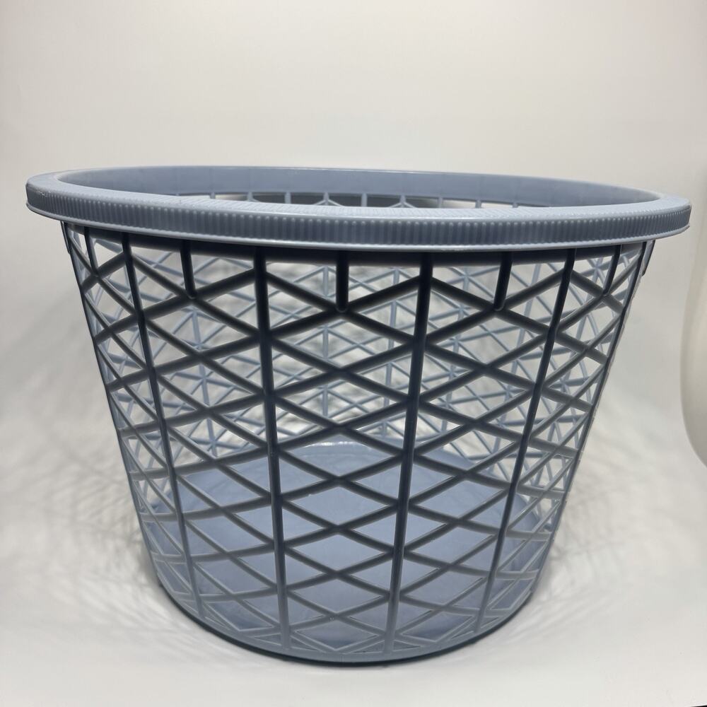 Vintage Blue Plastic Round Laundry Basket 18in USA Action Ind Inc Diamond